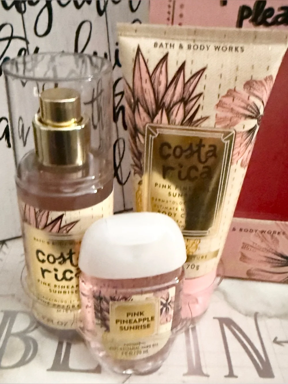 Costa Rica Pink Pineapple Sunrise Gift Set - Picture 1 of 9